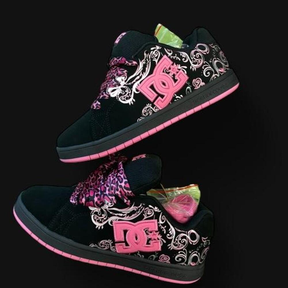 Dc shoes pixie graphic